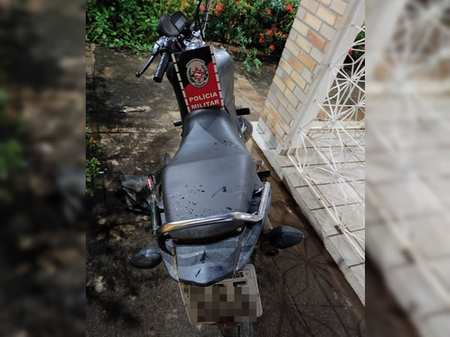 Moto furtada é localizada depenada na cidade de Catolé do Rocha