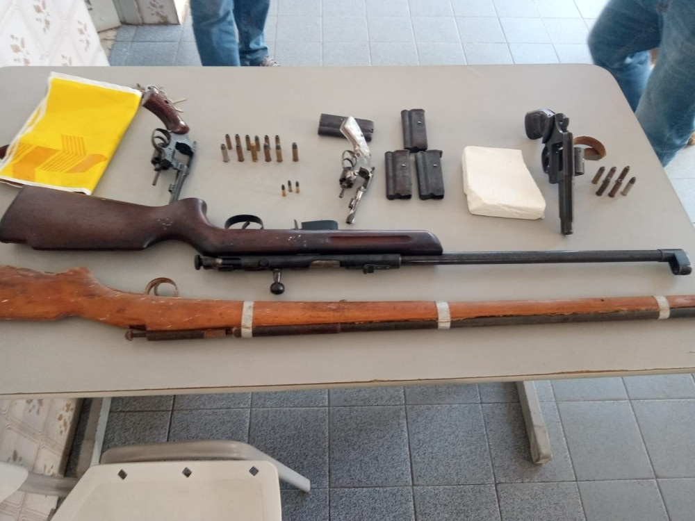 Operação da Polícia Civil apreende droga e armas de fogo em Pombal