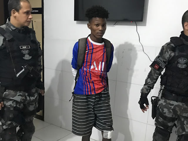 Homem tem pertences roubados por jovem munido com faca em Cajazeiras; acusado foi preso