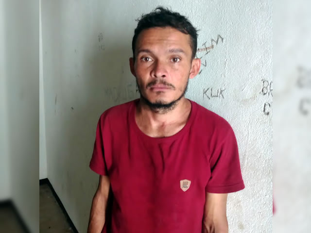 Homem é preso após ser flagrado praticando furto em loja na cidade de Cajazeiras