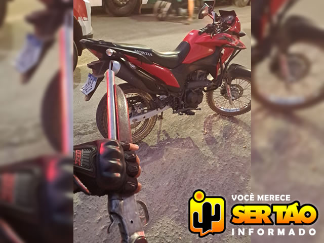 Polícia Militar apreende arma de fogo e moto com restrição de roubo em Sousa
