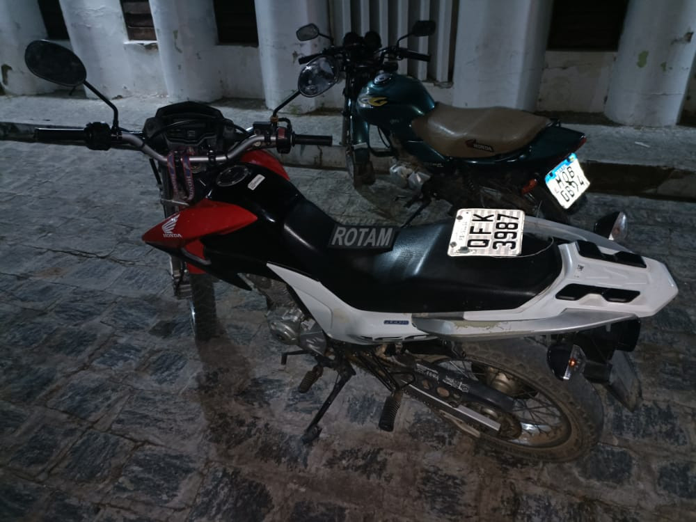 Polícia Militar apreende menores suspeitos de praticarem ato infracional semelhante a roubo na cidade de Sousa