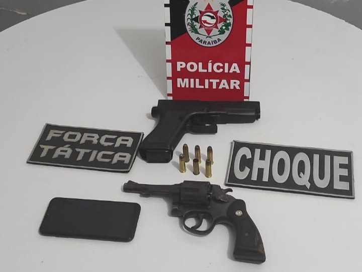 Polícia Militar prende homens acusados de praticarem tentativa de assalto no Centro da cidade de Sousa