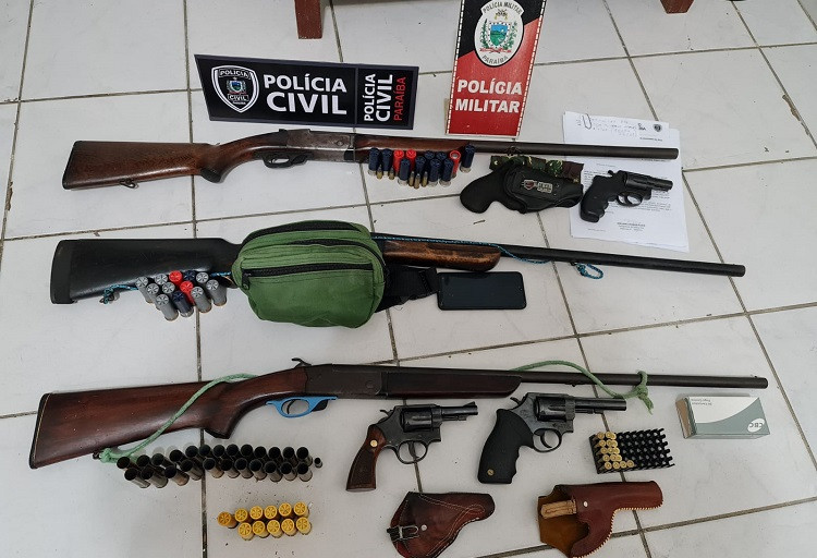 Operação policial prende suspeitos de homicídios e apreende armas e munições no Vale do Piancó