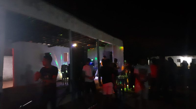 Polícia Militar acaba festa clandestina com cerca de 200 pessoas no município de Paulista