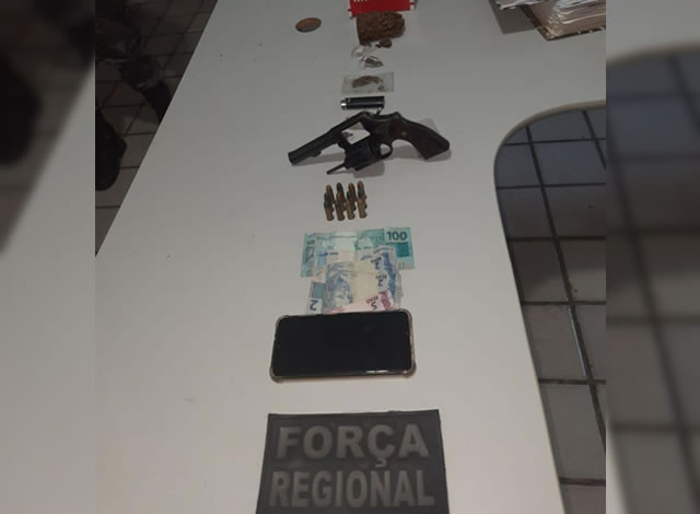 Polícia Militar apreende revólver, munições e drogas na cidade de São Bento