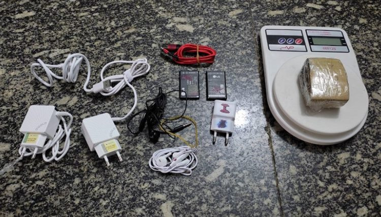 Polícia Penal apreende drogas, celulares e carregadores arremessados para o presídio em Catolé do Rocha