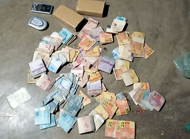 Polícia prende 18 pessoas suspeitas de tráfico de droga e organização criminosa, em Conceição
