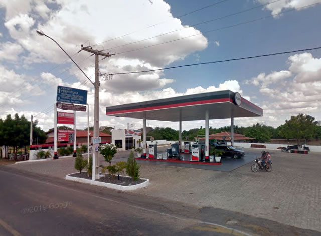 Bandidos armados rendem frentistas e praticam roubo em posto de combustíveis em Cajazeiras
