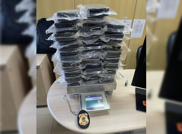 Polícia Federal apreende mais de 30kg de pasta base de cocaína que teria como destino final a cidade de São José de Piranhas