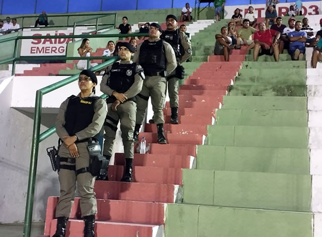 Polícia Militar garante segurança durante jogo entre Sousa e Pacajus, no Marizão