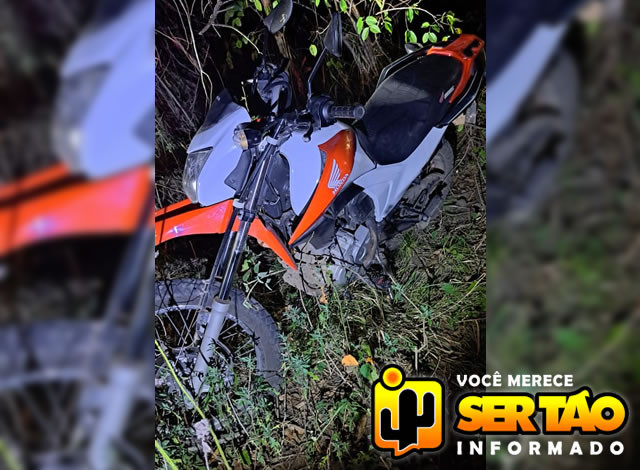 Moto tomada por assalto é recuperada pela Polícia Militar na cidade de Sousa