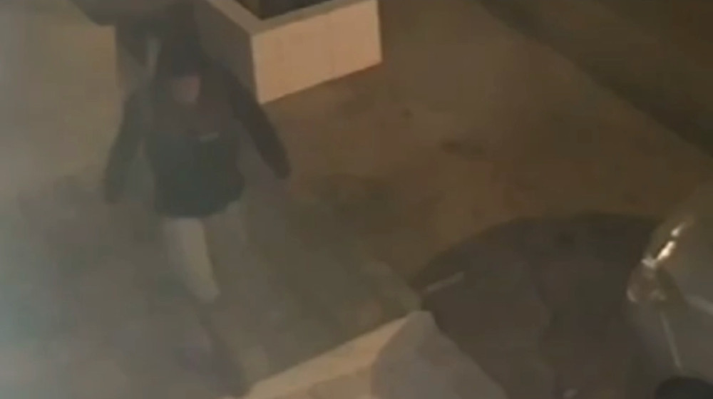 Homem em situação de rua quebra janela de carro e pratica furto na cidade de Sousa
