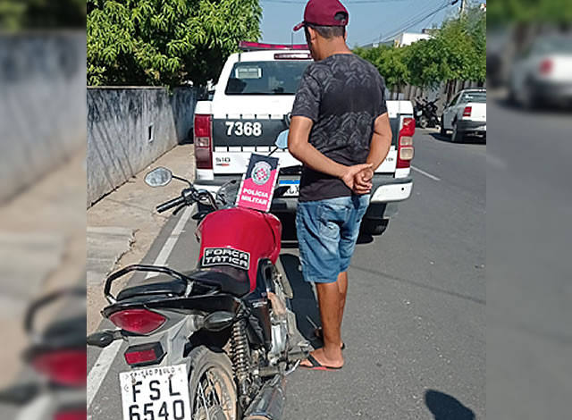 Força Tática apreende motocicleta adulterada na cidade de Uiraúna