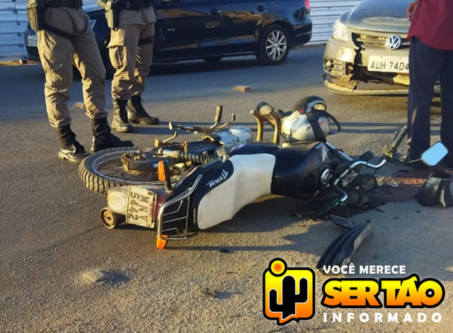 Motociclista fica ferido após colidir com carro no bairro Estação, em Sousa