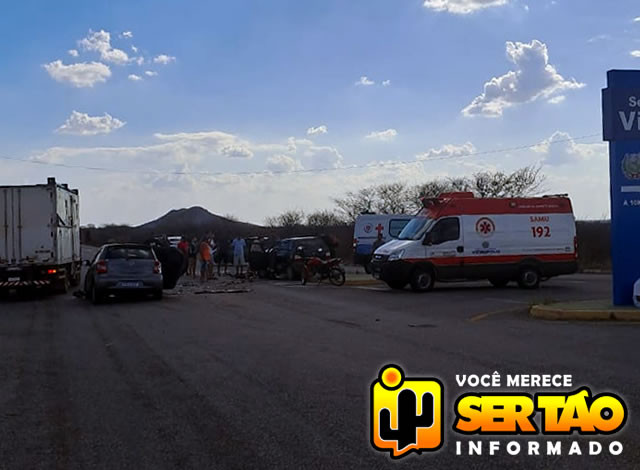 Colisão entre carros deixa um morto e quatro feridos em rodovia entre Sousa e Lastro