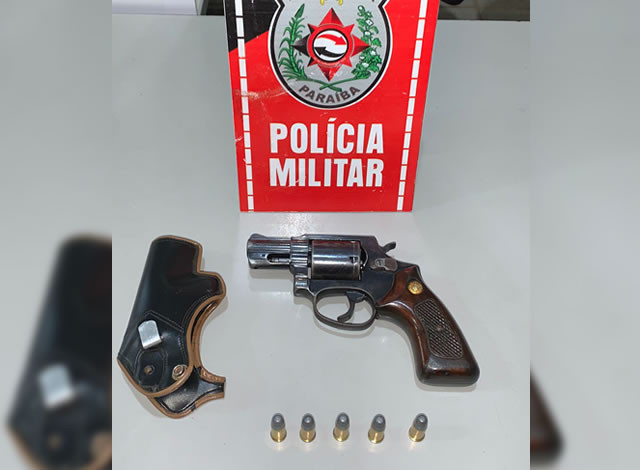Polícia Militar apreende mais uma arma de fogo em bar na cidade de Catolé do Rocha