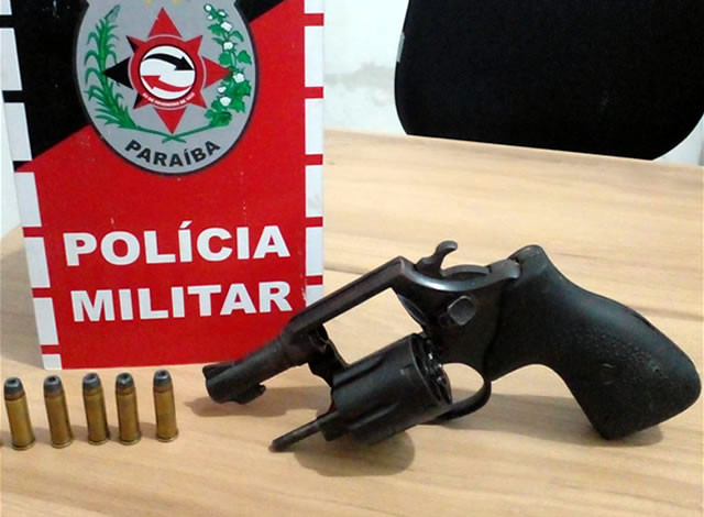 Força Tática apreende revólver após acompanhamento tático e abordagem na cidade de Sousa