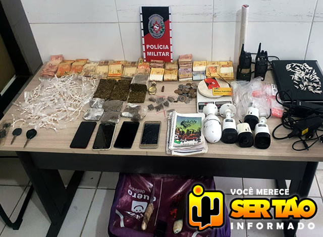 Polícia Militar apreende adolescentes e desarticula grande ponto de tráfico de drogas, em Cajazeiras