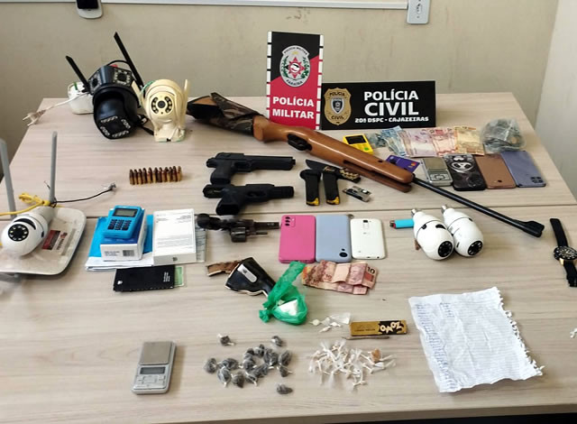 Ação conjunta entre Polícias Civil e militar, prende homem apreende drogas e armas, em Uiraúna