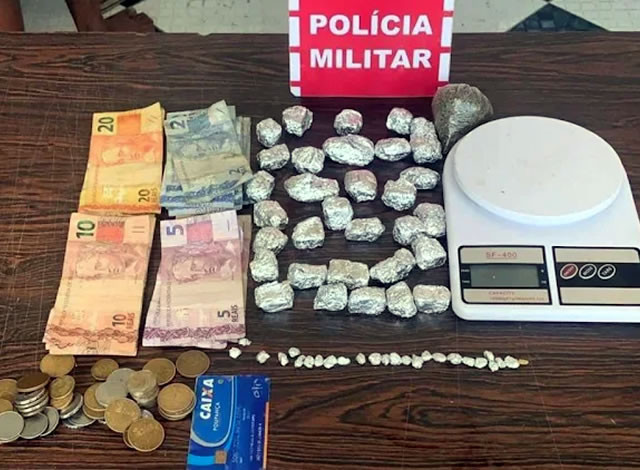 Polícia Militar desarticula ponto de tráfico de drogas na cidade de Conceição