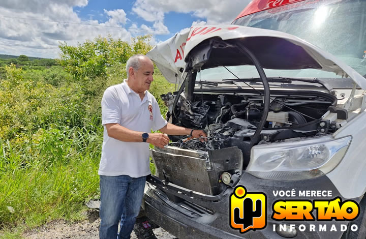 Ambulância do SAMU de Sousa colide em animal na BR-230, entre Pombal e Aparecida