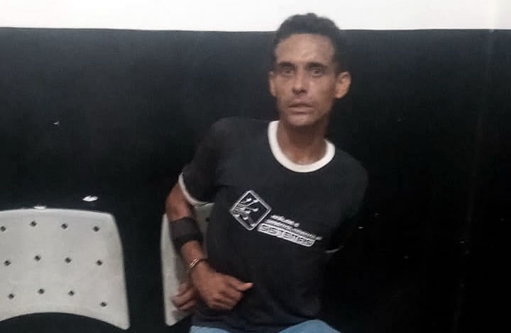 Policial do ROTAM age rápido e prende acusado de praticar roubos, em Cajazeiras