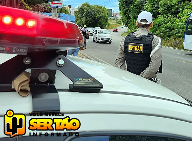 Acidente de trânsito envolvendo carros é registrado na PB-420, em Cachoeira dos Índios