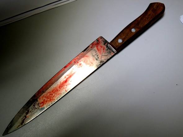 Homem é ferido com golpe de faca por causa de dívida de dinheiro, em Pombal