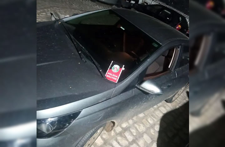 Polícia Militar apreende carro com restrição de roubo/furto no município de Uiraúna