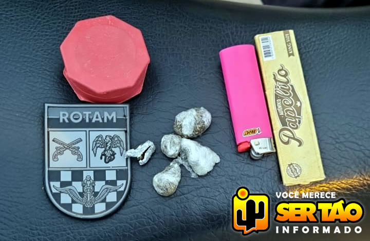 ROTAM conduz homem à delegacia por porte de droga na cidade de Sousa