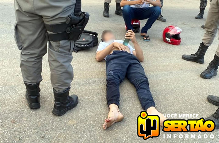 Adolescente é apreendido após promover direção perigosa e colidir em viaturas da PM, em Sousa