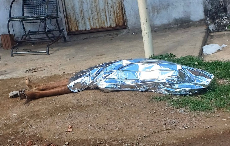 Popular é executado com tiro em frente a sua residência na cidade de Aparecida
