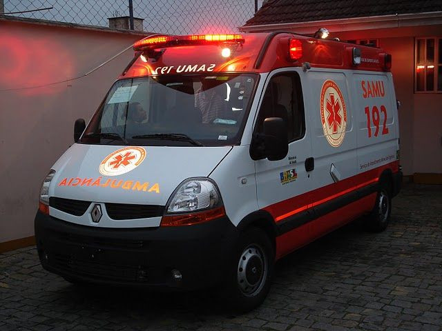 Popular fica ferido em colisão envolvendo carro e moto na BR-230, em Sousa