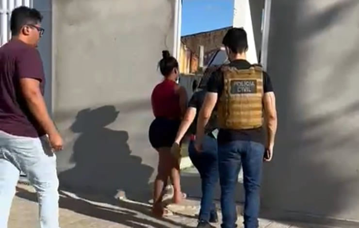 Polícia Civil prende mulher suspeita de tráfico e apreendem droga em residência na cidade de Pombal