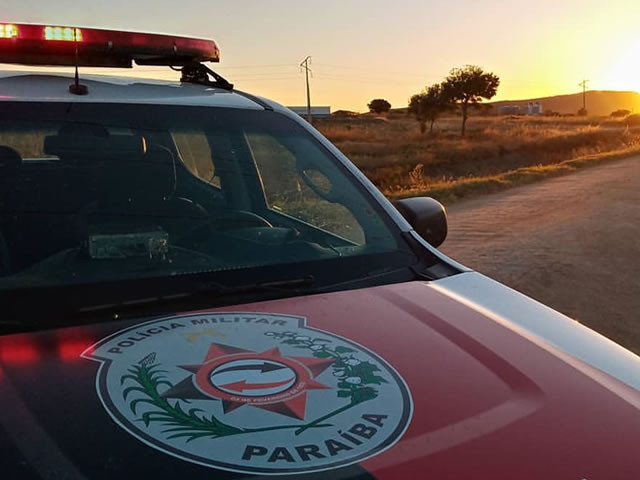 Mulher é ameaçada de morte e tem casa invadida pelo seu esposo, em Cajazeiras