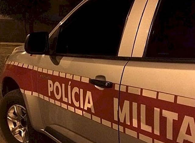 Polícia Militar prende homem por porte de droga e direção perigosa, em Cajazeiras