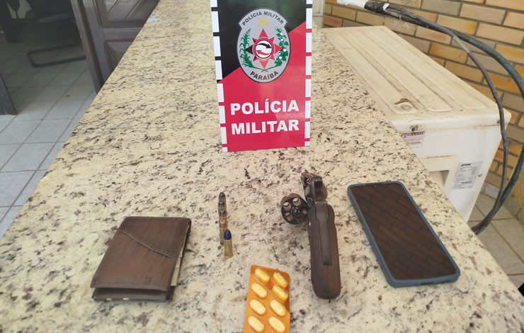 Polícia Militar prende homem portando arma de fogo em Catolé do Rocha