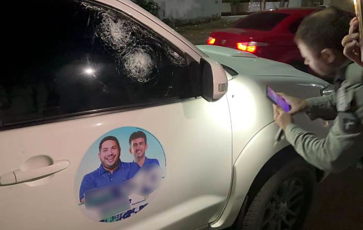 Carro que seguia grupo de oposição política é alvejado a tiros, em Marizópolis