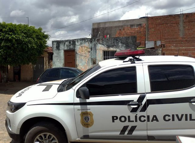 Investigados por integrarem facção criminosa são presos pela Polícia Civil, em Pombal