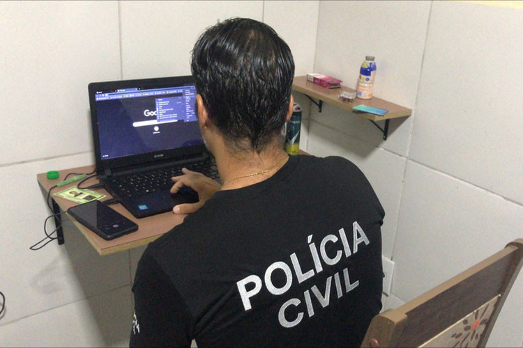 Polícia cumpre mandados contra dupla que tinha plano para ataque em escola na cidade de Sousa