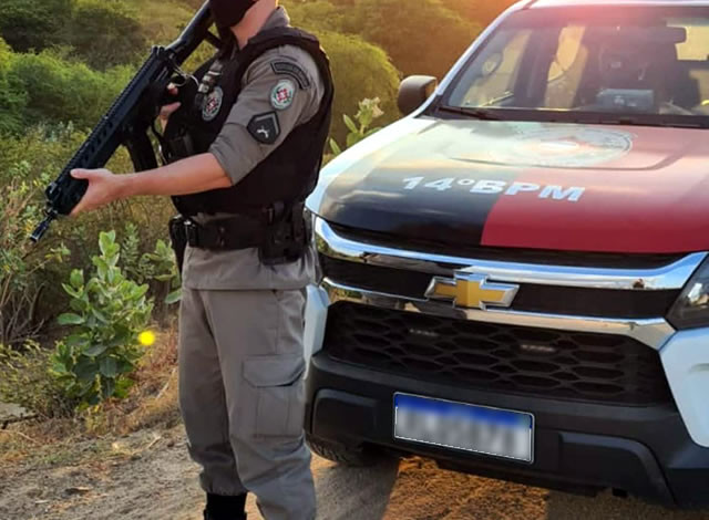Polícia militar apreende moto com restrição de roubo/furto na cidade de Santa Cruz