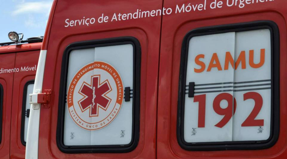 Colisão envolvendo carro e moto deixa homem ferido na zona rural de Sousa