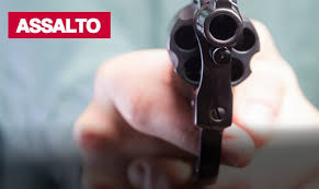 Mulheres são assaltadas por dupla armada na cidade de Pombal