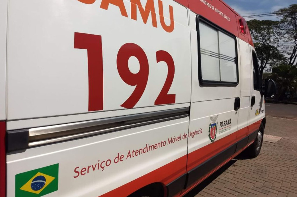 Acidente entre carro e moto deixa mulher ferida na cidade de Sousa