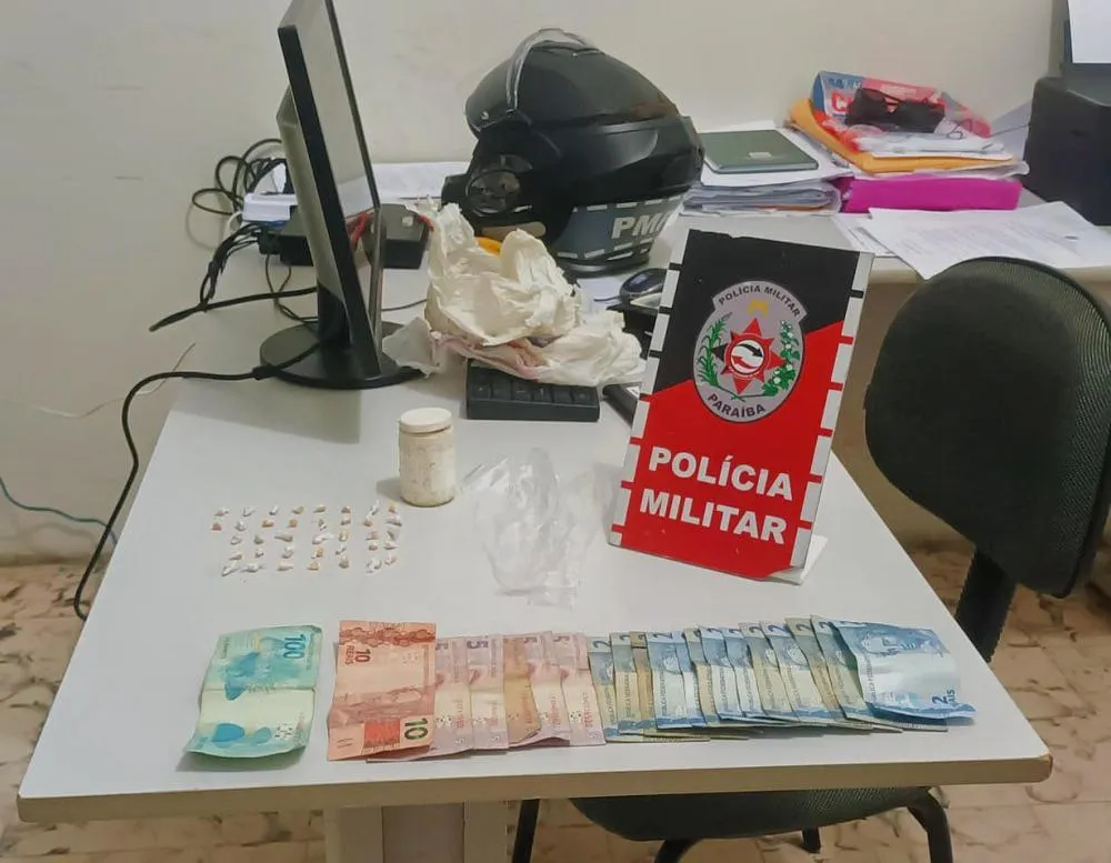 Popular é preso após ser flagrado com drogas na cidade de Pombal