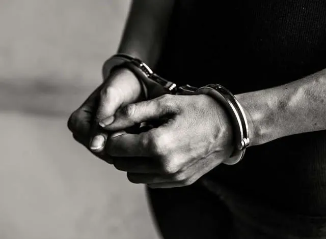 Sousense acusado de roubo é preso por força de mandado de prisão em Cajazeiras