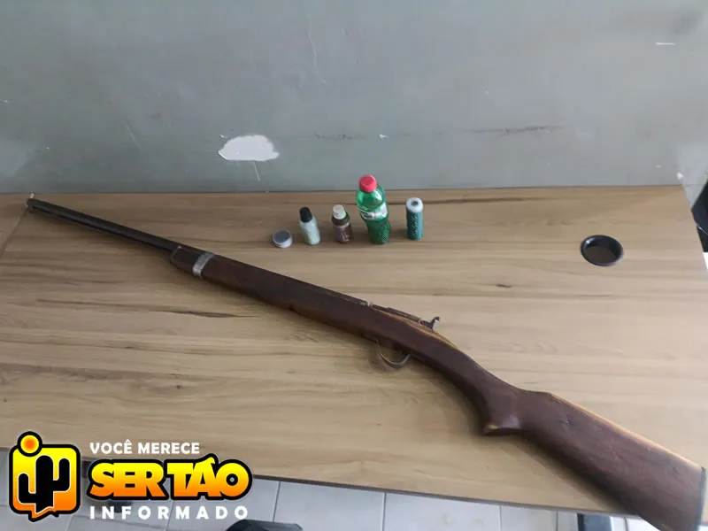 ROTAM apreende arma de fogo em bar na zona rural de Sousa