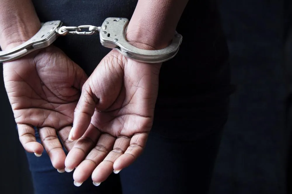 Mulher é presa em flagrante por falso testemunho em Sousa