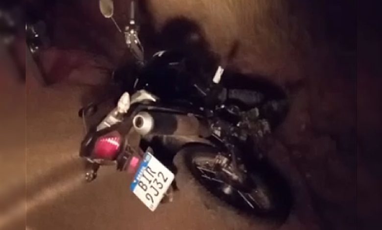 Motocicleta tomada por assalto encontrada abandonada por populares em Aparecida